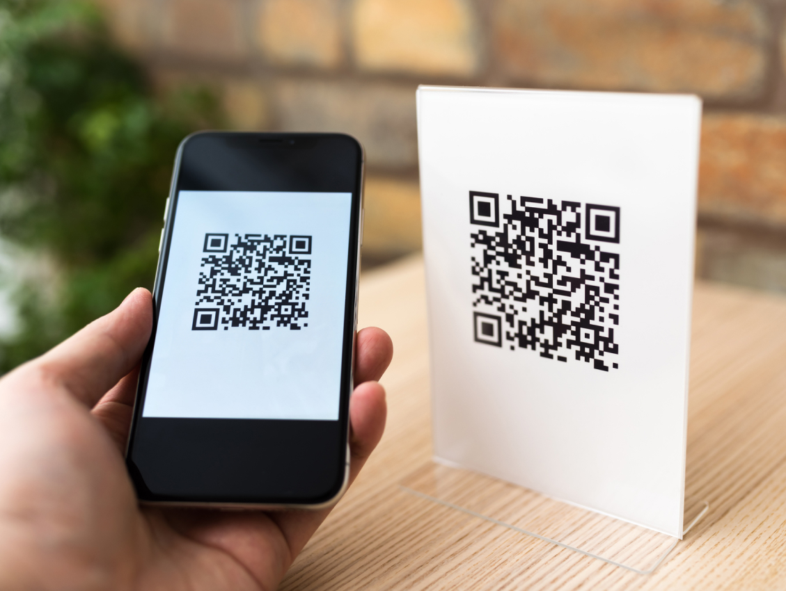 QRコード決済の「CPM方式」と「MPM方式」とは?違い・仕組み・導入時の選び方を解説